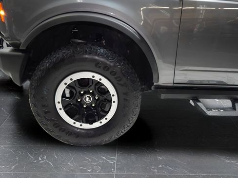 Used 2022 Ford Bronco Big Bend w/ Sasquatch Package image 11