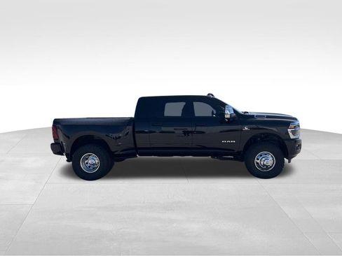 Used 2025 RAM 3500 Laramie w/ Max Tow Package AWD/4WD image 12