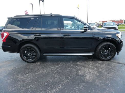 Used 2020 Ford Expedition XLT w/ Equipment Group 202A AWD/4WD image 4