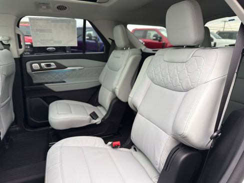 New 2026 Ford Explorer Platinum w/ LUX Leather Package image 26