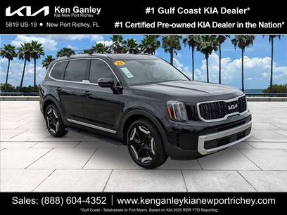 Certified 2025 Kia Telluride EX w/ EX Captain's Chair Package