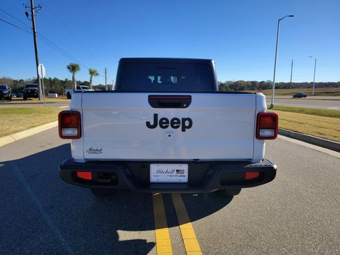 New 2026 Jeep Gladiator Sport image 9