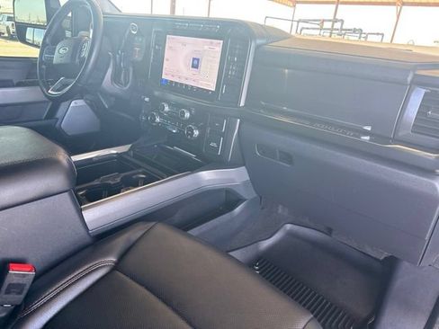 Used 2024 Ford F250 Lariat w/ Sport Appearance Package AWD/4WD image 12