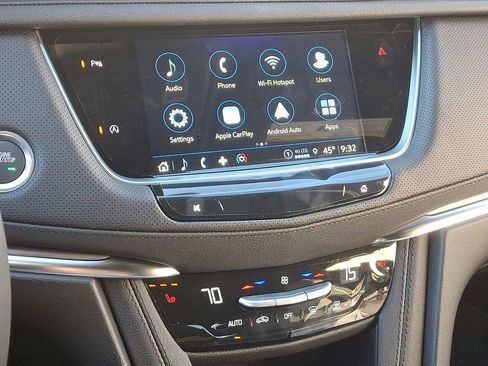 New 2026 Cadillac XT5 Luxury image 8