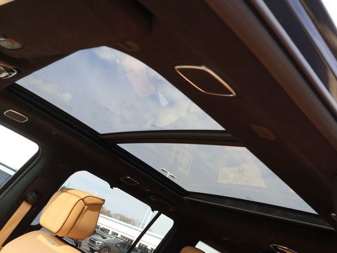 Used 2025 Jeep Grand Wagoneer Series III w/ Quick Order Packagew 28T image 13