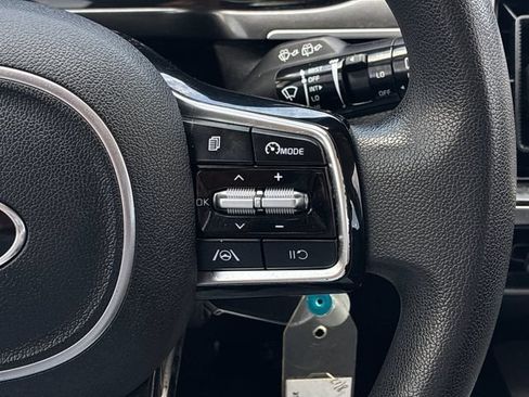 Used 2021 Kia Sorento LX FWD image 25