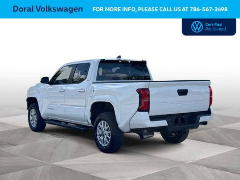 Used 2024 Toyota Tacoma SR5 AWD/4WD image 6
