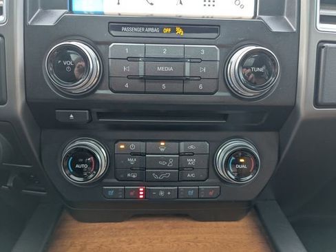 Used 2016 Ford F150 Limited w/ Trailer Tow Package image 4