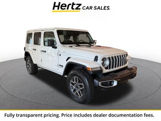 Used 2025 Jeep Wrangler Unlimited Sahara AWD/4WD video 1