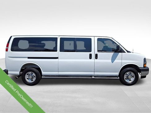 Used 2025 Chevrolet Express 3500 LT w/ LT Preferred Equipment Group RWD image 7