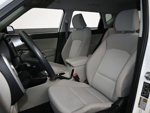 Used 2021 Kia Soul LX image 10