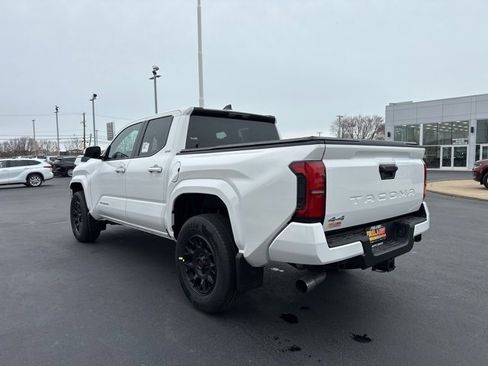 New 2025 Toyota Tacoma SR5 image 5