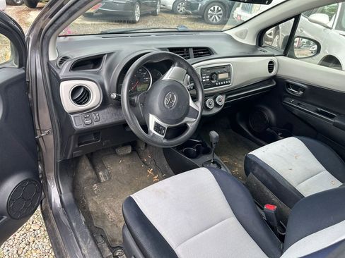 Used 2012 Toyota Yaris LE FWD image 2