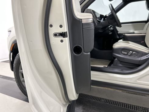 Used 2025 Rivian R1T Adventure AWD/4WD image 30