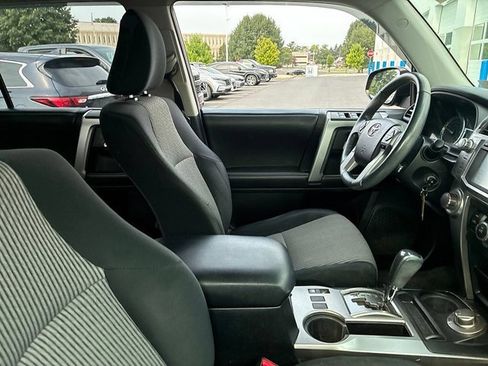 Used 2016 Toyota 4Runner SR5 AWD/4WD image 20