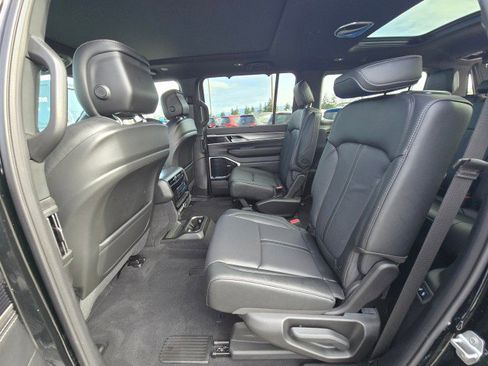 New 2026 Jeep Grand Wagoneer Limited image 22