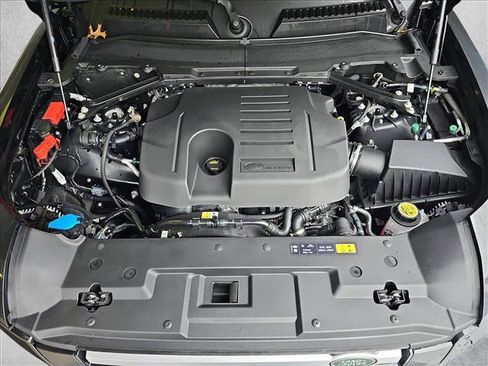 New 2025 Land Rover Defender 110 S image 28