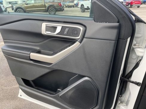 Used 2023 Ford Explorer XLT w/ Equipment Group 202A image 18