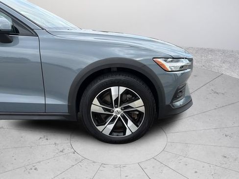 Used 2024 Volvo V60 B5 Cross Country Plus AWD/4WD image 33