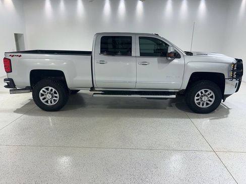 Used 2019 Chevrolet Silverado 2500 LTZ w/ Duramax Plus Package image 6