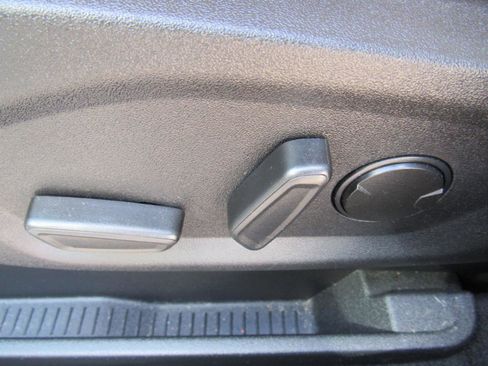 Used 2024 Ford Edge Titanium w/ Titanium Elite Package AWD/4WD image 9