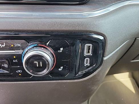 Used 2025 GMC Sierra 1500 SLT image 21