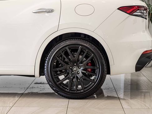 Used 2024 Maserati Levante Modena Ultima image 7