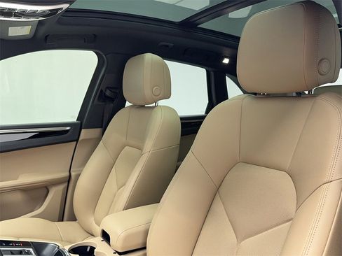 Used 2023 Porsche Macan image 34