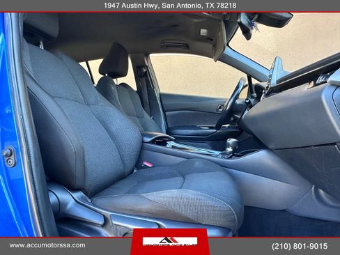 Used 2019 Toyota C-HR XLE image 13