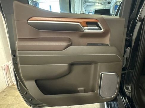 Used 2023 GMC Sierra 1500 Denali AWD/4WD image 40