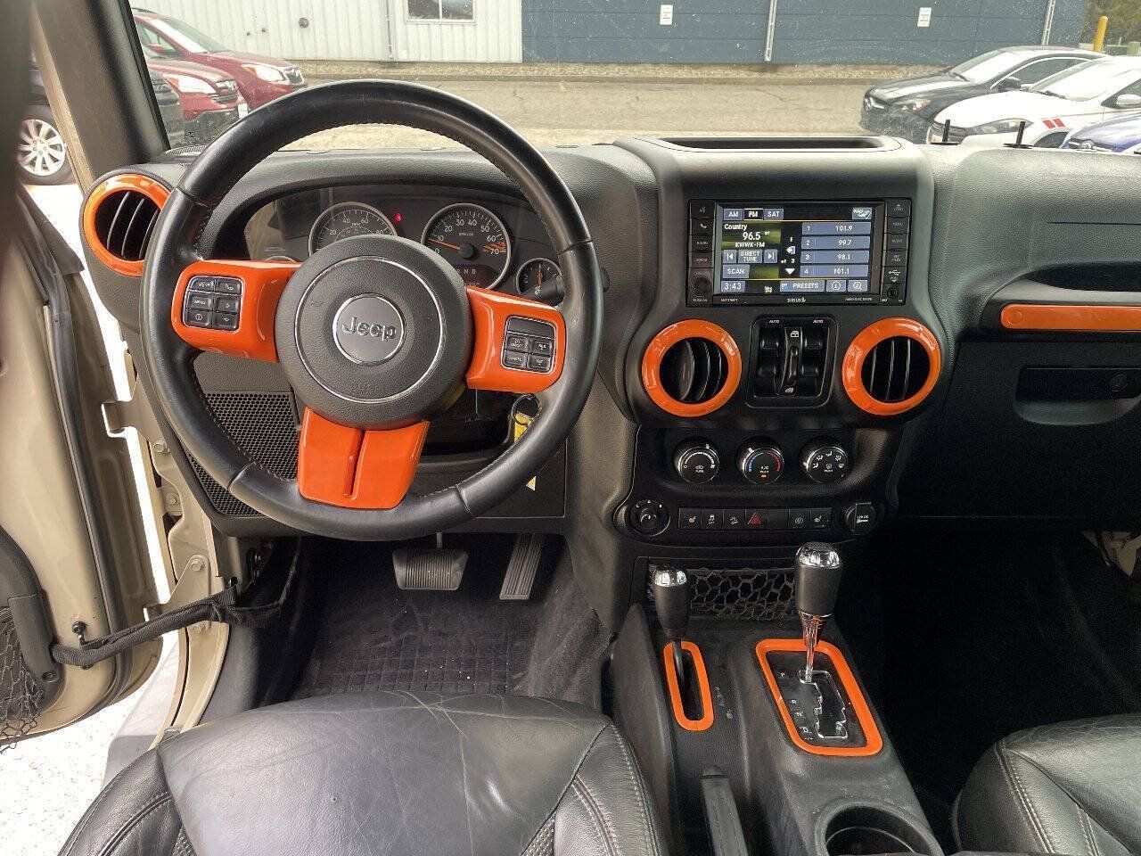 Used 2016 Jeep Wrangler Unlimited Sahara AWD/4WD image 49