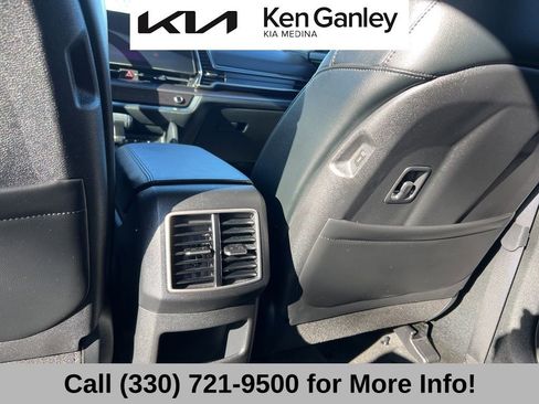 Certified 2023 Kia Sportage EX image 47