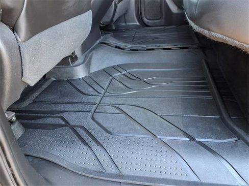 Used 2019 Chevrolet Silverado 1500 High Country w/ Technology Package image 31