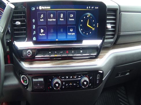 Used 2025 Chevrolet Silverado 1500 LT image 23