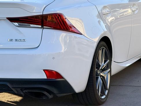 Used 2019 Lexus IS 300 F Sport w/ F Sport Package RWD image 12
