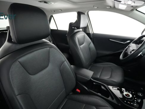Used 2024 Kia Niro Wave w/ Wave Preserve Package FWD image 23