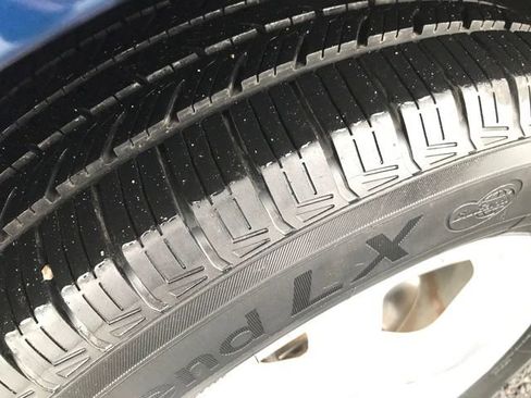 Used 2019 Chevrolet Equinox Premier image 25