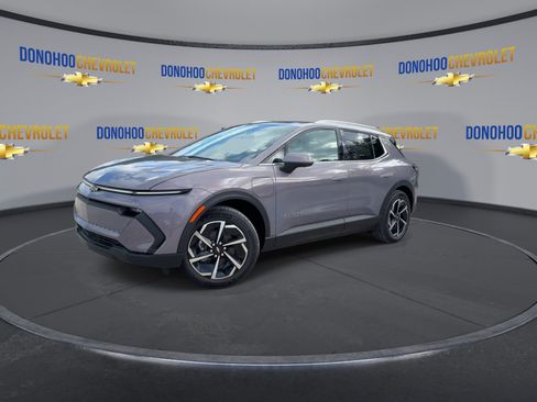 New 2026 Chevrolet Equinox EV LT image 4