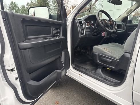 Used 2015 RAM 2500 Tradesman w/ Chrome Appearance Group image 13