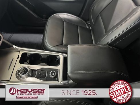 Used 2023 Ford Explorer XLT w/ Equipment Group 202A AWD/4WD image 30