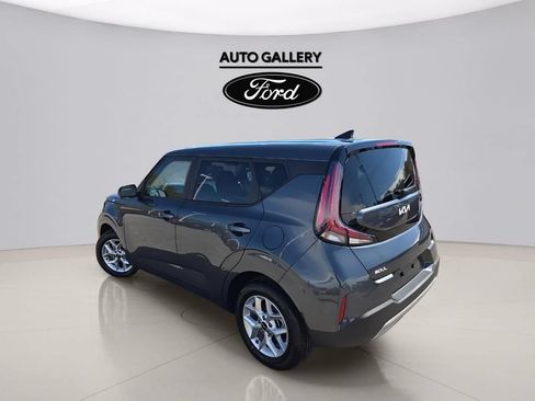 Used 2025 Kia Soul LX w/ LX Technology Package FWD image 5