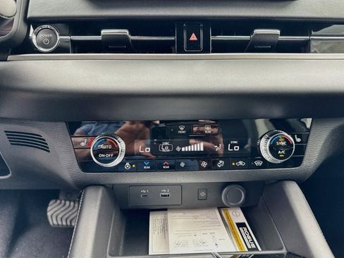 New 2026 Nissan Rogue Platinum AWD/4WD image 14