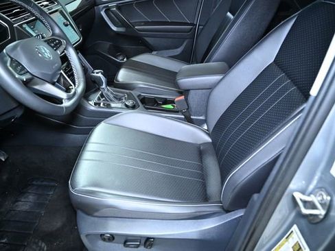 Used 2022 Volkswagen Tiguan SE image 20