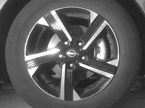 Used 2025 Nissan Sentra SV FWD image 13