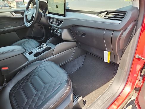 New 2024 Ford Escape SE w/ PHEV Premium Package image 26