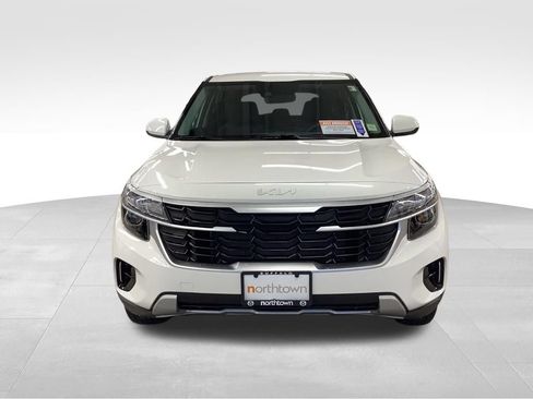 Used 2024 Kia Seltos LX AWD/4WD image 5