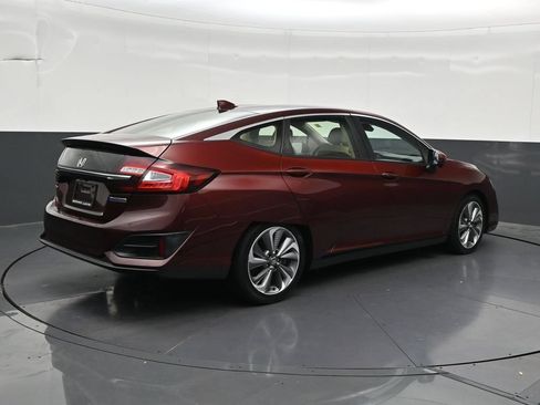 Used 2018 Honda Clarity Plug-In Hybrid image 5