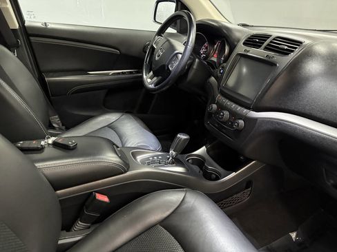 Used 2019 Dodge Journey Crossroad w/ Nav & Sun Group image 19