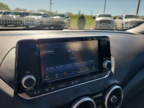 Used 2025 Nissan Sentra S image 20