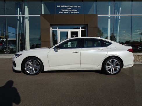 Used 2022 Acura TLX w/ Technology Package image 2